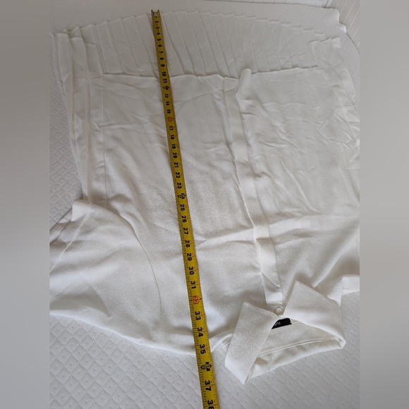 Ruti Look in the back pleated  high low white blouse button down, size XL - Picture 11 of 12